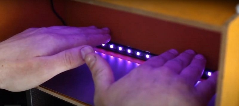 Khử trùng tay bằng năng lượng mặt trời giành chiến thắng Global Hack 