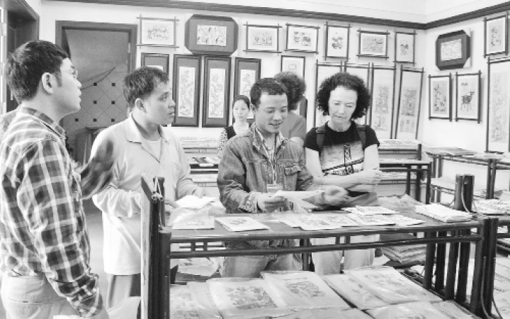 Vực dậy nghề làm tranh dân gian Đông Hồ