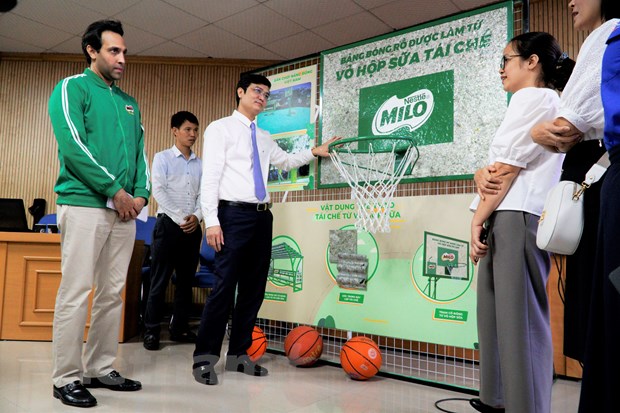 Xay dung them 30 san choi ''Nang Dong Viet Nam'' cho tre em ngheo hinh anh 1