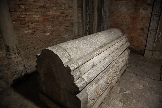 Lăng mộ đá cổ 100 tuổi giữa lòng Hà Nội - 12 Lăng mộ đá cổ 100 tuổi giữa lòng Hà Nội - 12