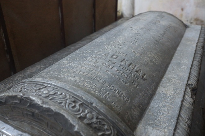 Lăng mộ đá cổ 100 tuổi giữa lòng Hà Nội - 13 Lăng mộ đá cổ 100 tuổi giữa lòng Hà Nội - 13