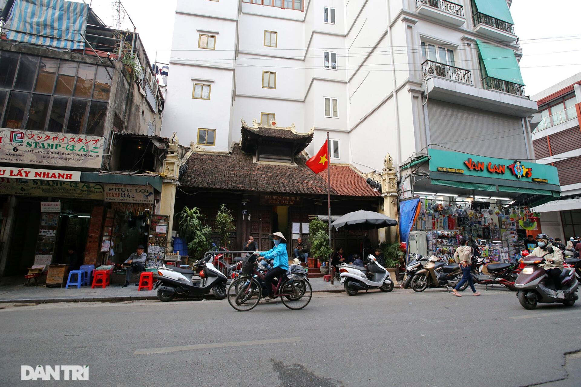 Những ngôi đình cổ ở 36 phố phường đang dần biến mất - 12 Những ngôi đình cổ ở 36 phố phường đang dần biến mất - 12