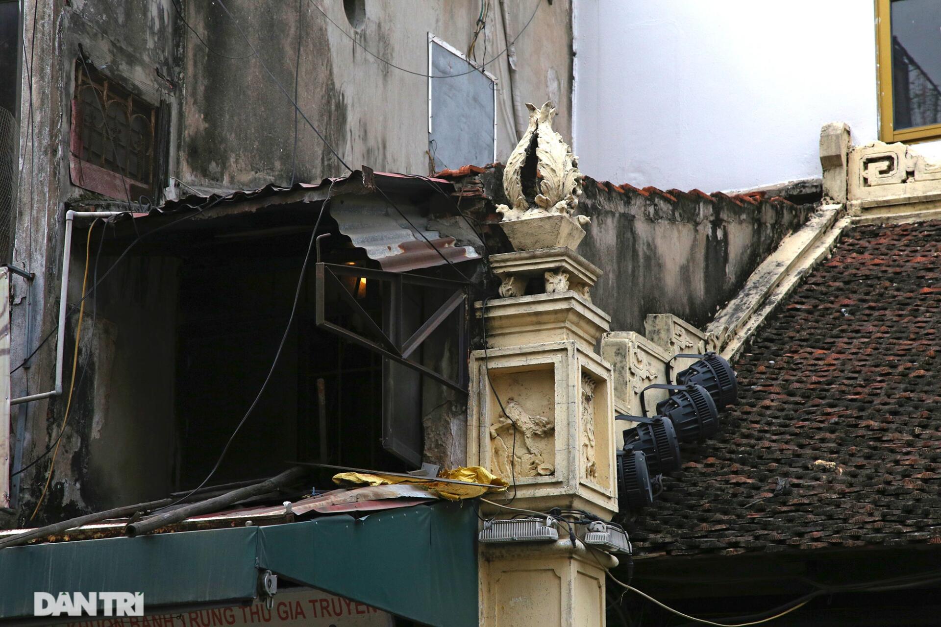 Những ngôi đình cổ ở 36 phố phường đang dần biến mất - 13 Những ngôi đình cổ ở 36 phố phường đang dần biến mất - 13