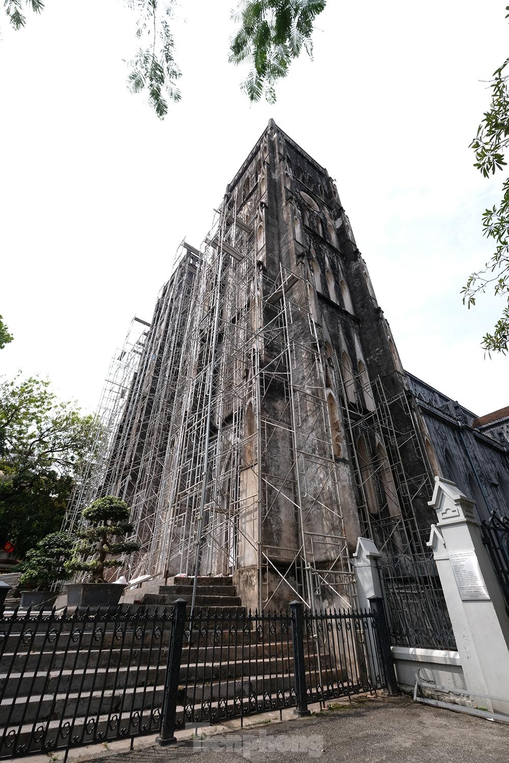 Nhà thờ Lớn Hà Nội trước ngày 'khoác áo mới' ảnh 4