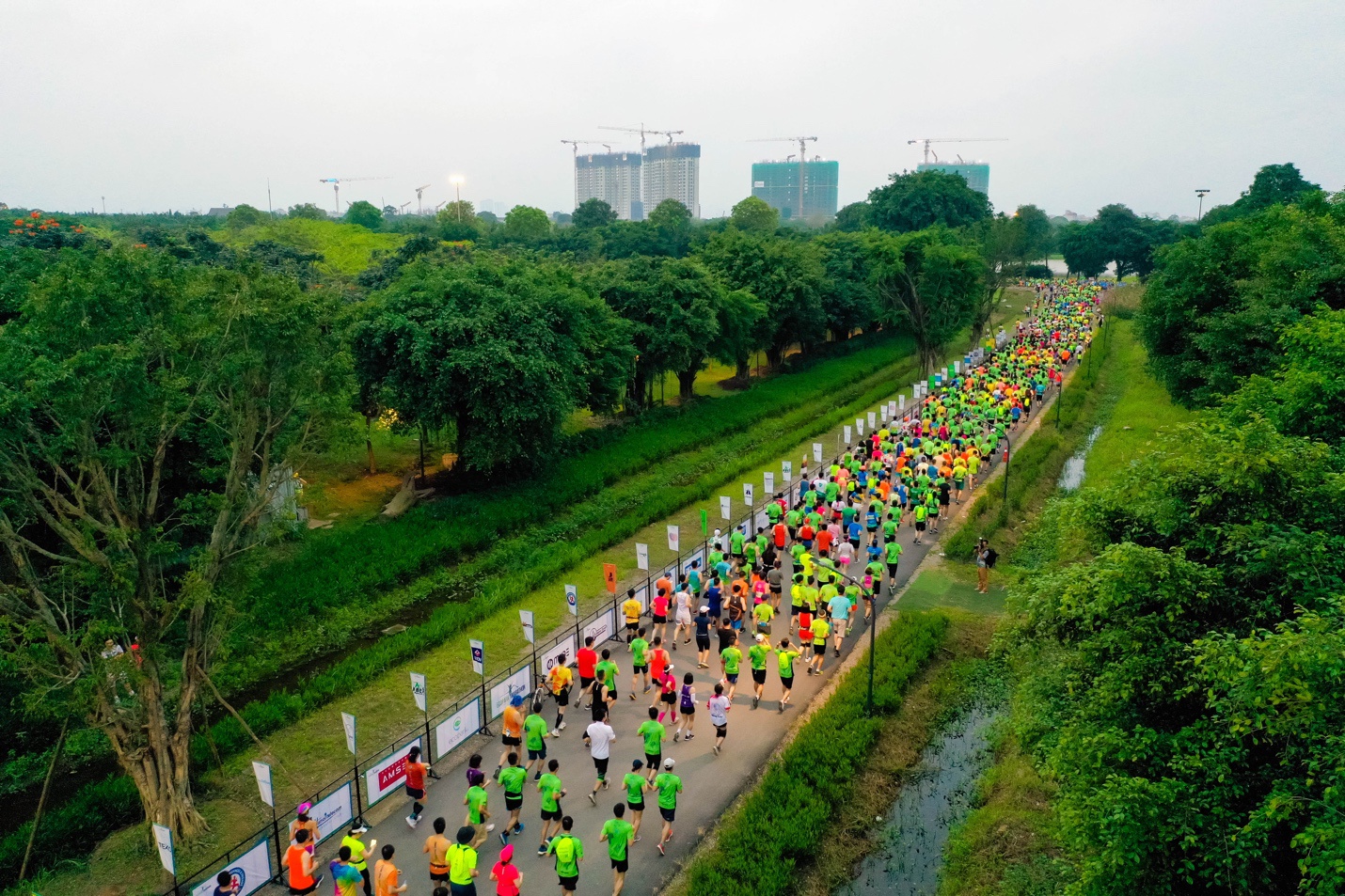Đường chạy xanh cho người yêu thiên nhiên ở Ecopark - ảnh 4
