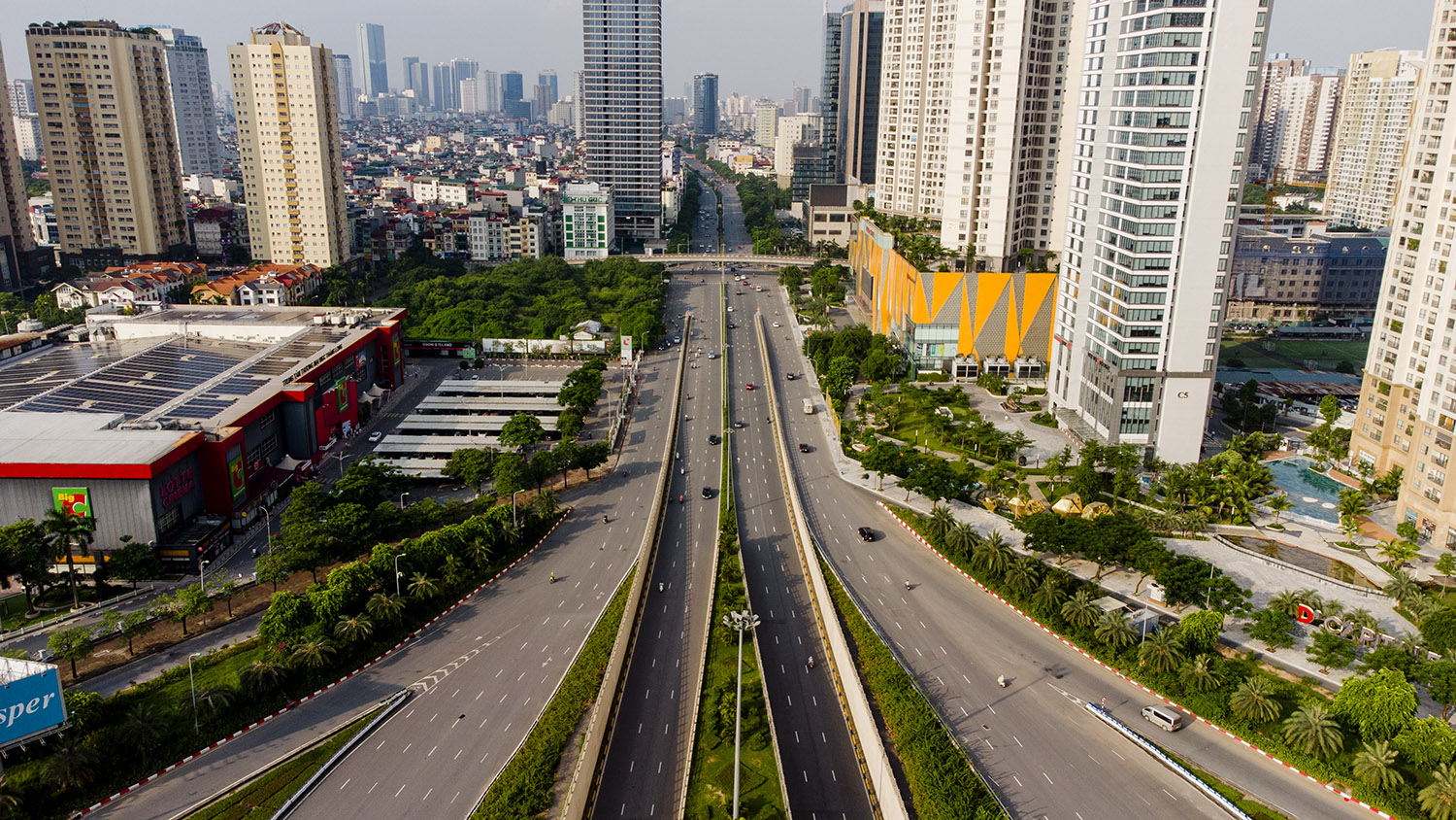 Nhìn từ trên cao đường phố Hà Nội trong buổi sáng ngày thứ 8 giãn cách xã hội - 2