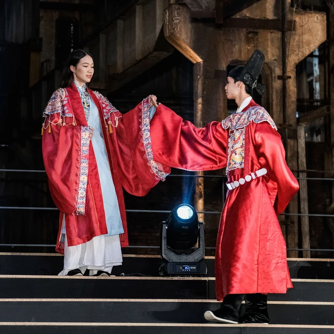 Thời trang cổ phục thu hút người trẻ - Ảnh 5. Thời trang cổ phục thu hút người trẻ - Ảnh 5.