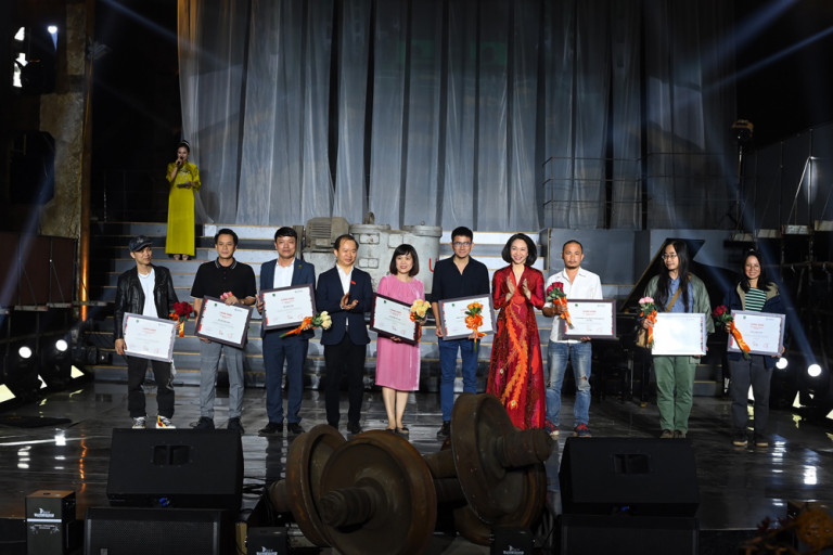 Các đơn vị, tổ chức, cá nhân được vinh danh tại lễ bế mạc.