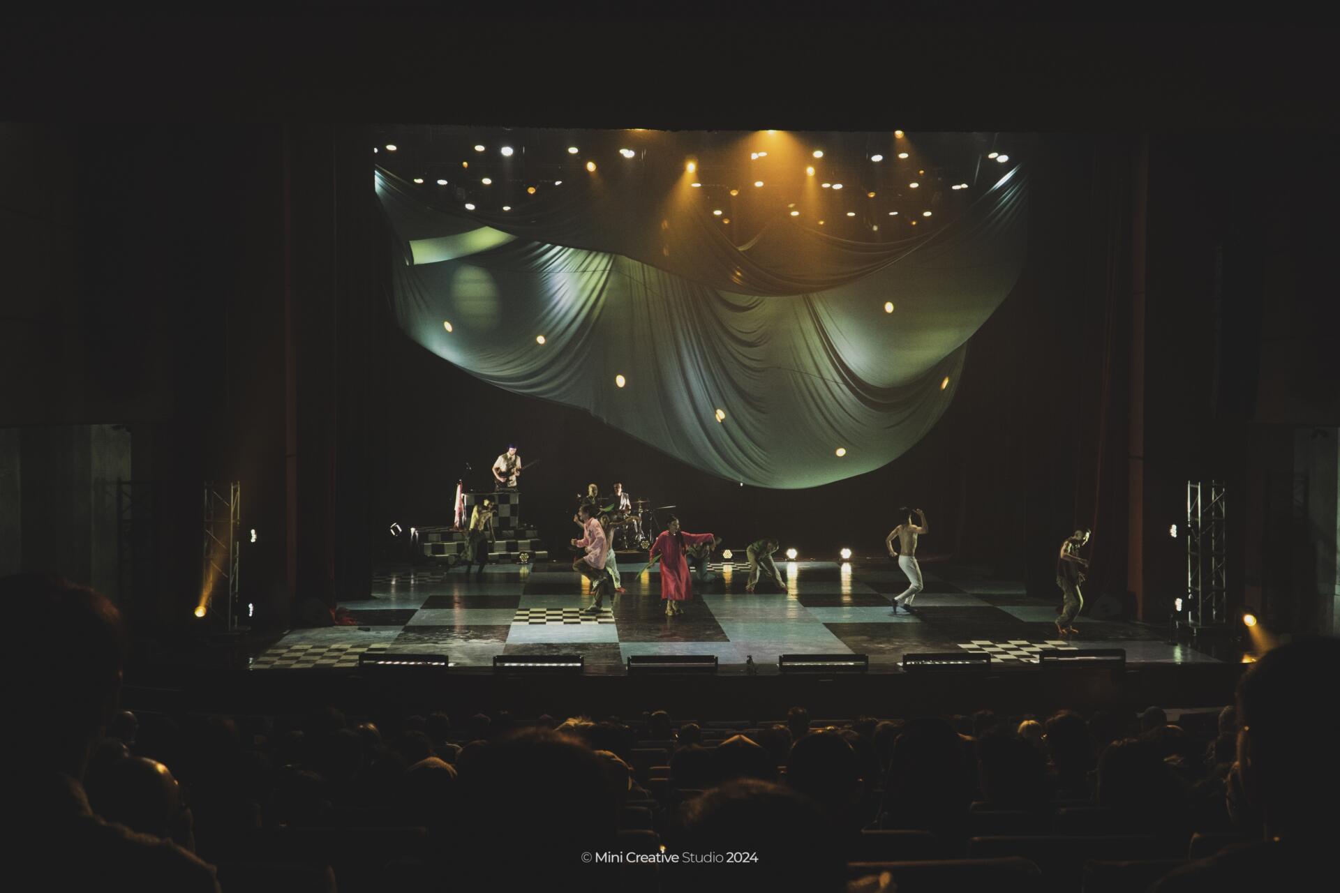 '129BPM: Động phách tách kén' - một trình diễn hip hop độc đáo- Ảnh 5.