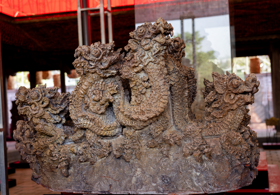 Nhiều t&aacute;c phẩm của &ocirc;ng nặng h&agrave;ng tấn, phải xử l&yacute; kỹ thuật rất kh&oacute;. Ảnh: TA