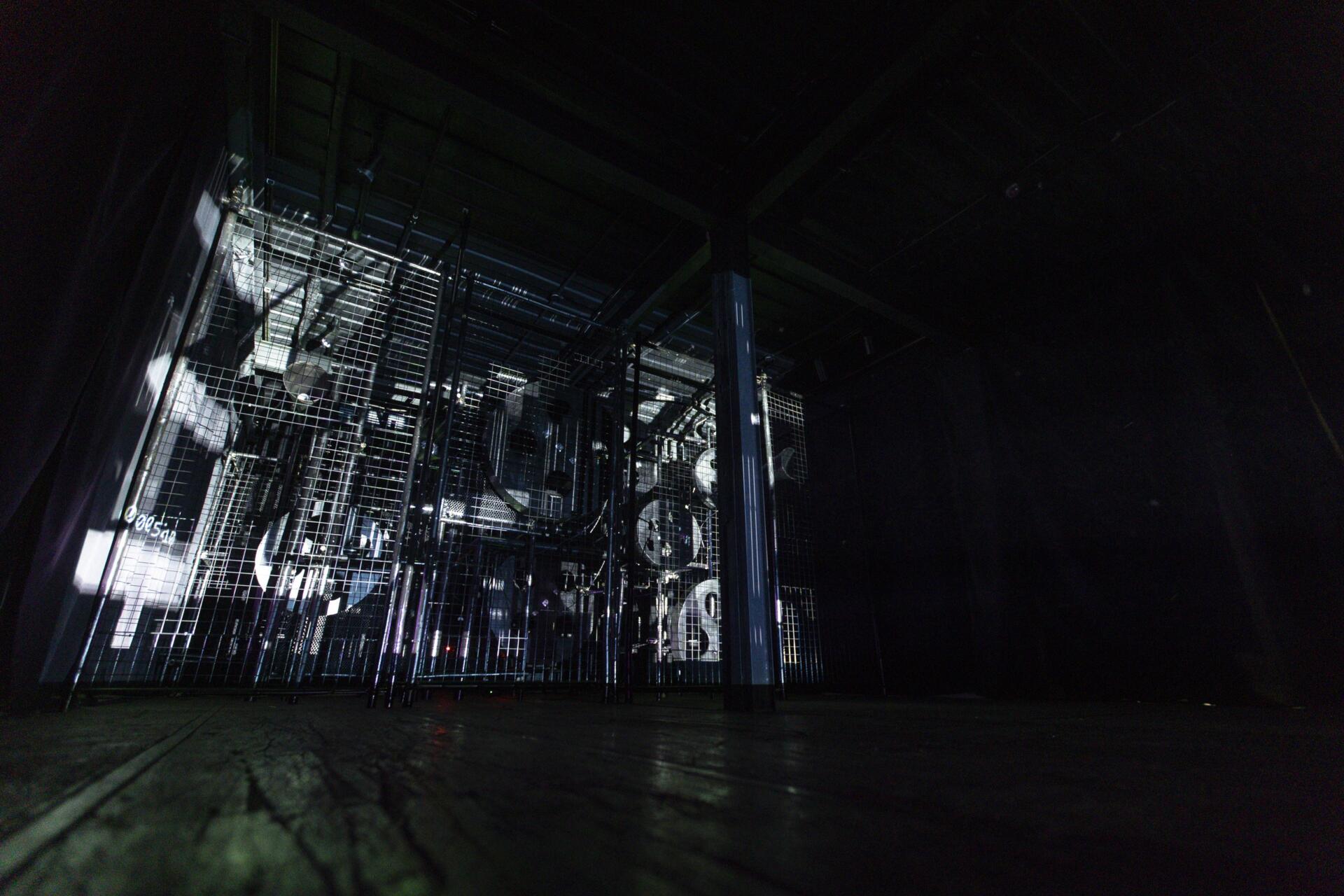 Cảm nhận nỗi nhớ qua triển lãm 'Mô hình phân rã'- Ảnh 5. Cảm nhận nỗi nhớ qua triển lãm 'Mô hình phân rã'- Ảnh 5.