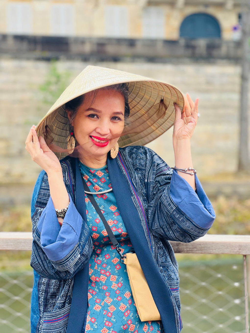 Họa sĩ Đinh Thị Kim Liên mang chiêm nghiệm về cuộc đời đến triển lãm Dòng chảy - 1