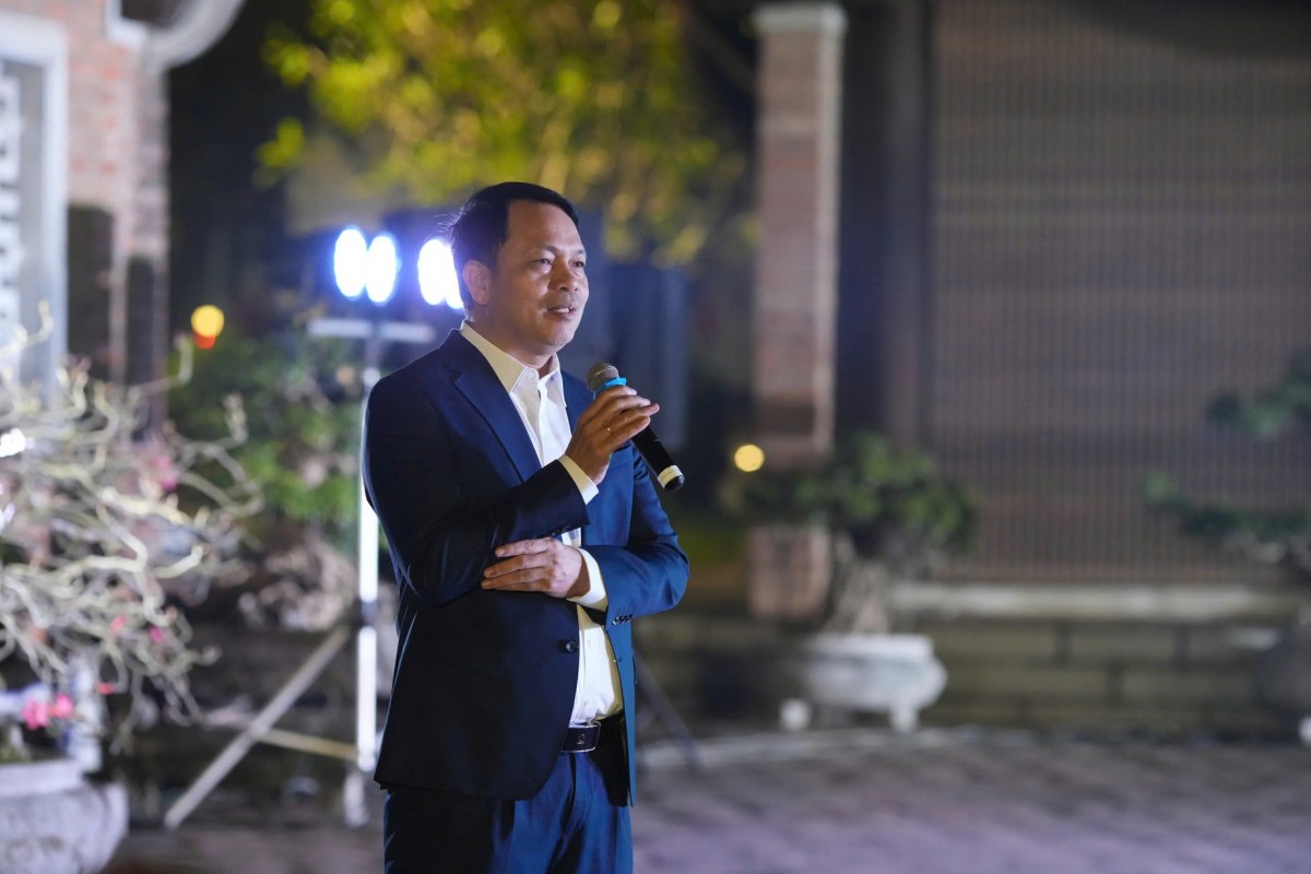 Ra mắt phim "Sử đá lưu danh" tại tour đêm Văn Miếu - Quốc Tử Giám