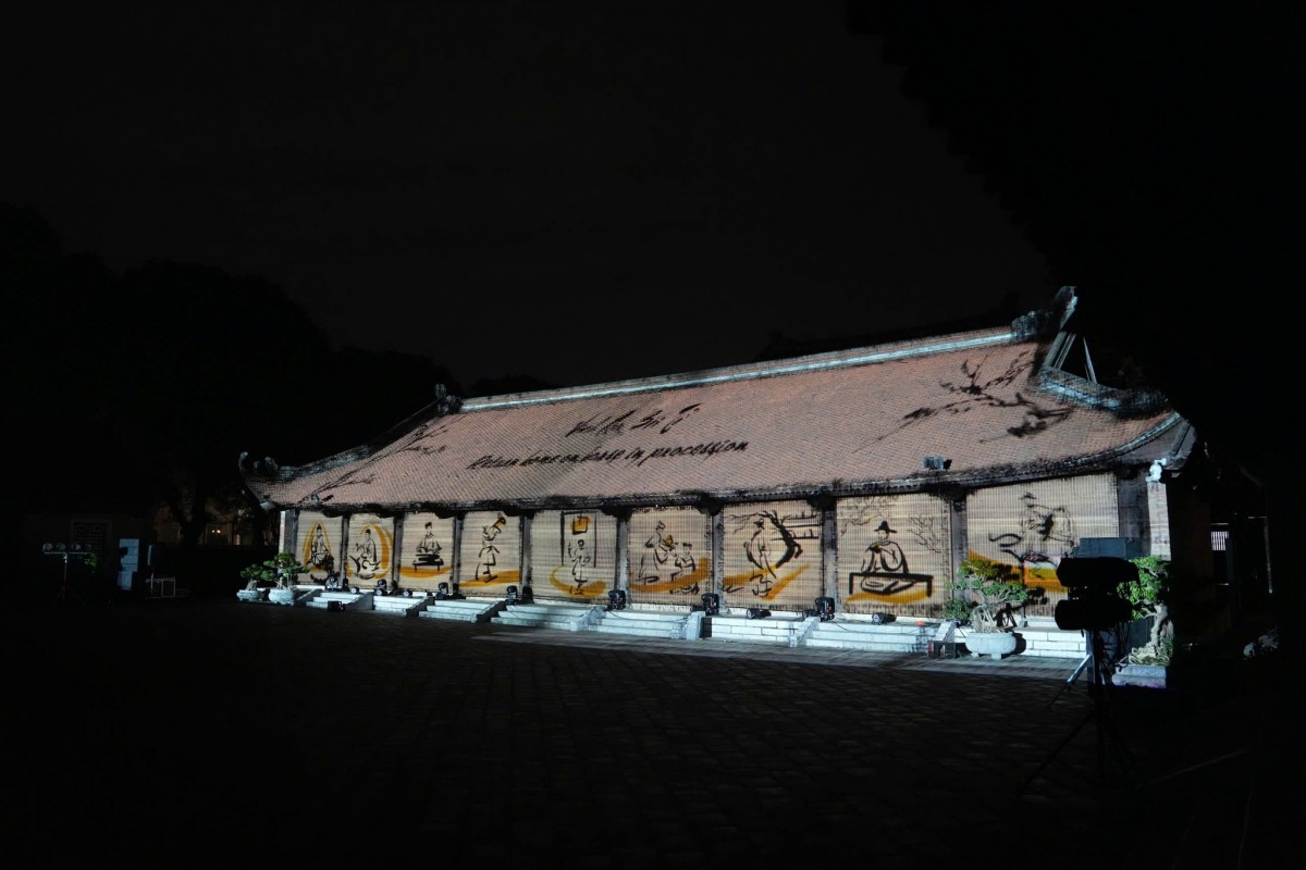 Ra mắt phim "Sử đá lưu danh" tại tour đêm Văn Miếu - Quốc Tử Giám