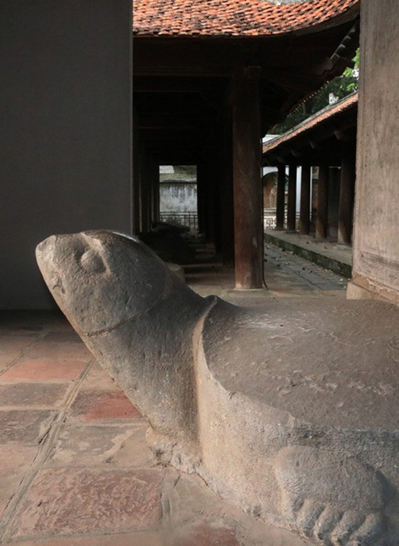 Rùa đội bia đá Tiến sĩ