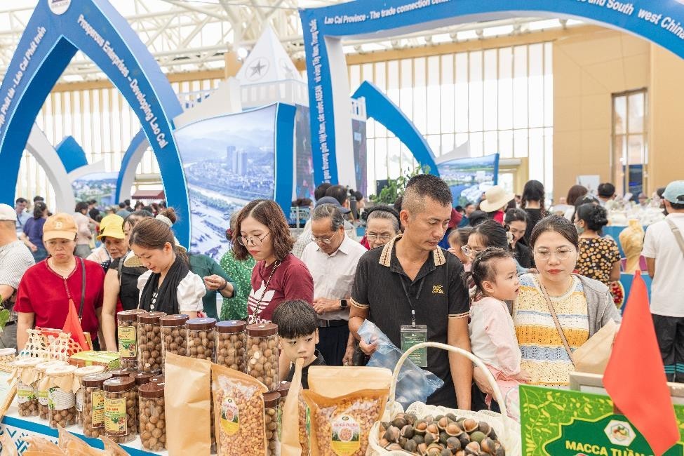 Hội chợ Mùa Thu lần thứ Nhất - 2025: Không gian sống động, trải nghiệm bất tận mỗi ngày ở VEC