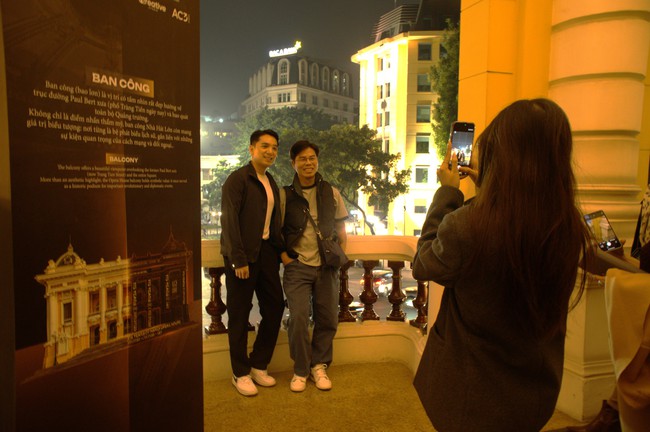 Công nghệ ánh sáng khai mở 115 năm lịch sử Nhà Hát Lớn - Ảnh 21. Công nghệ ánh sáng khai mở 115 năm lịch sử Nhà Hát Lớn - Ảnh 21.