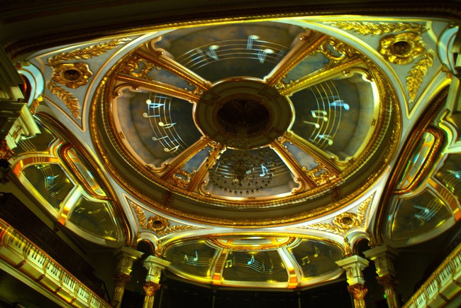 Công nghệ ánh sáng khai mở 115 năm lịch sử Nhà Hát Lớn - Ảnh 26. Công nghệ ánh sáng khai mở 115 năm lịch sử Nhà Hát Lớn - Ảnh 26.