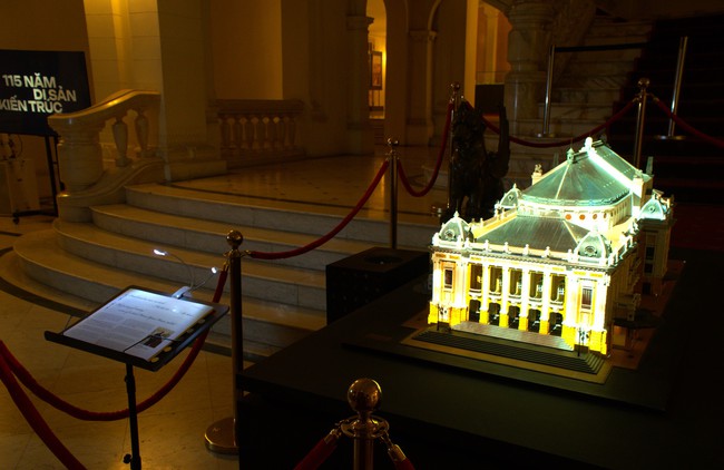 Công nghệ ánh sáng khai mở 115 năm lịch sử Nhà Hát Lớn - Ảnh 8. Công nghệ ánh sáng khai mở 115 năm lịch sử Nhà Hát Lớn - Ảnh 8.
